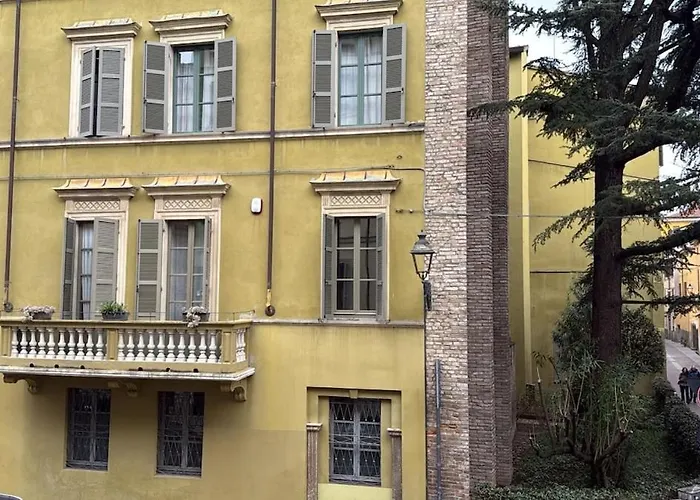 Apartment Felice Parma